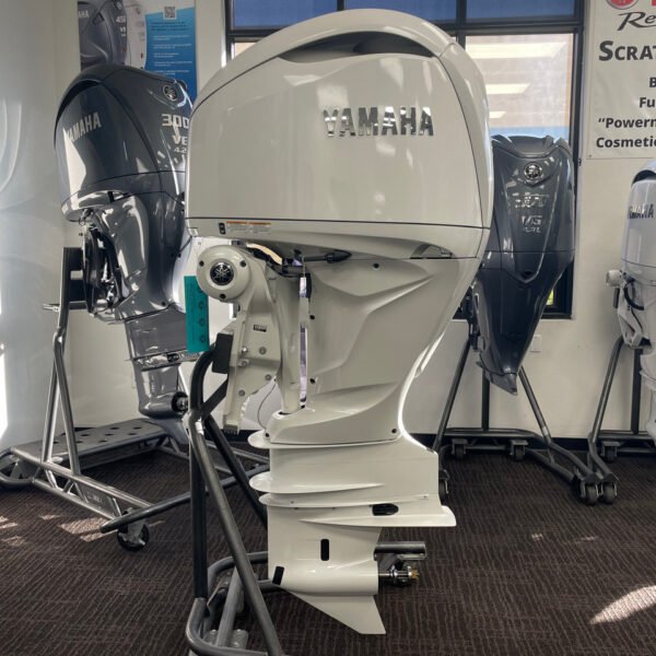 Yamaha LF350USA2 350HP White DEC Outboard | 30" Shaft | Counter Rotation | Scratch & Dent